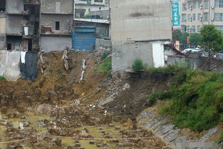 廣西 樓歪歪 歷經(jīng)數(shù)月傾斜最終倒塌 二